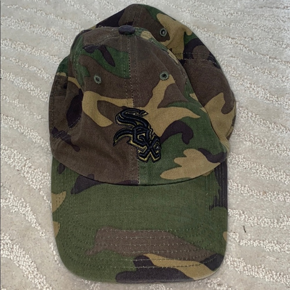 Chicago White Sox camo baseball hat